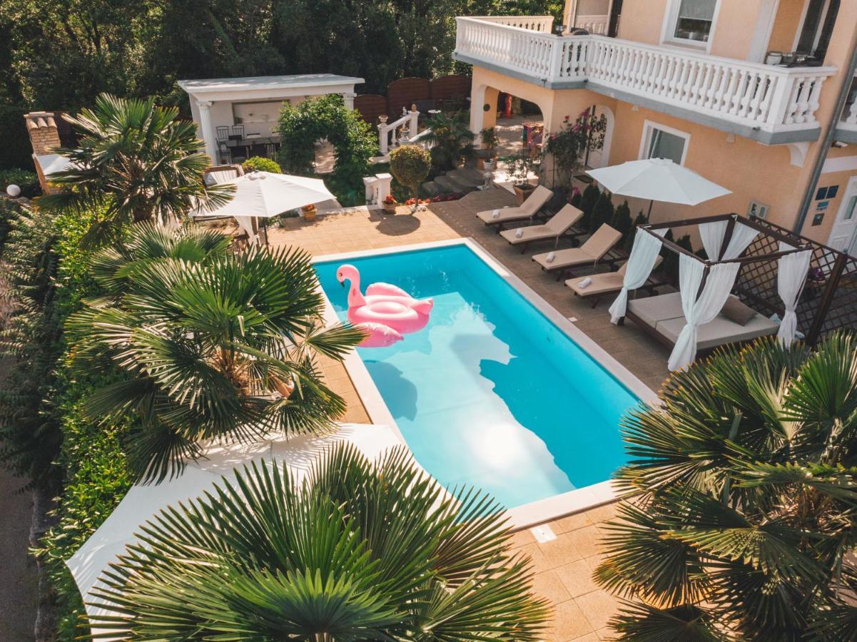 Apartments Villa Chiara Opatija Ičići Exterior foto